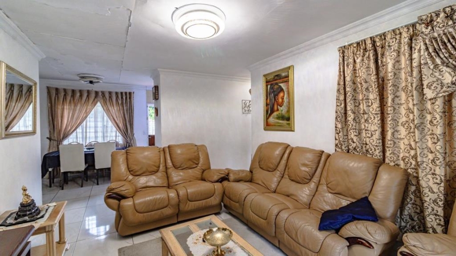 4 Bedroom Property for Sale in Albertsdal Gauteng