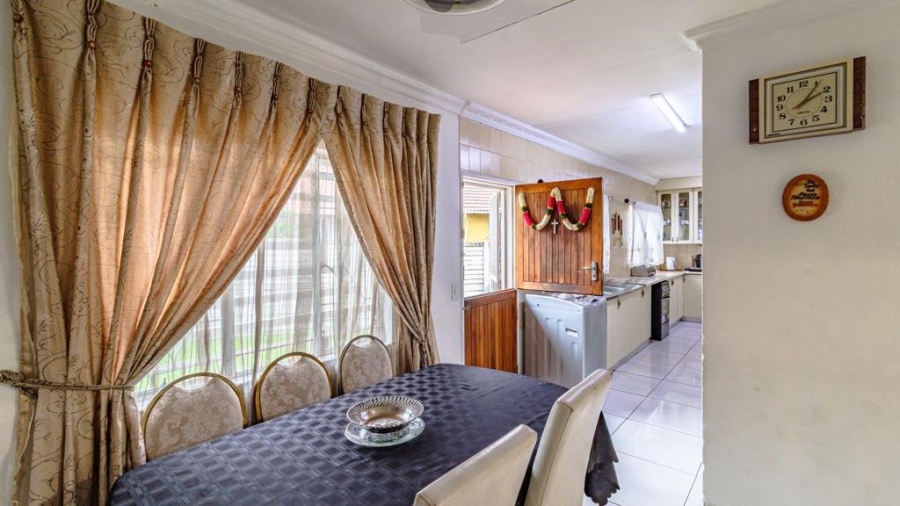 4 Bedroom Property for Sale in Albertsdal Gauteng