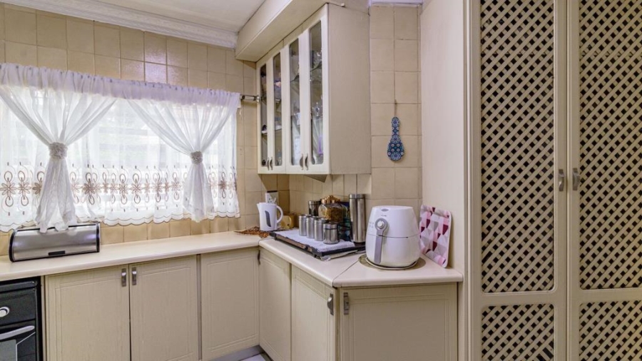 4 Bedroom Property for Sale in Albertsdal Gauteng