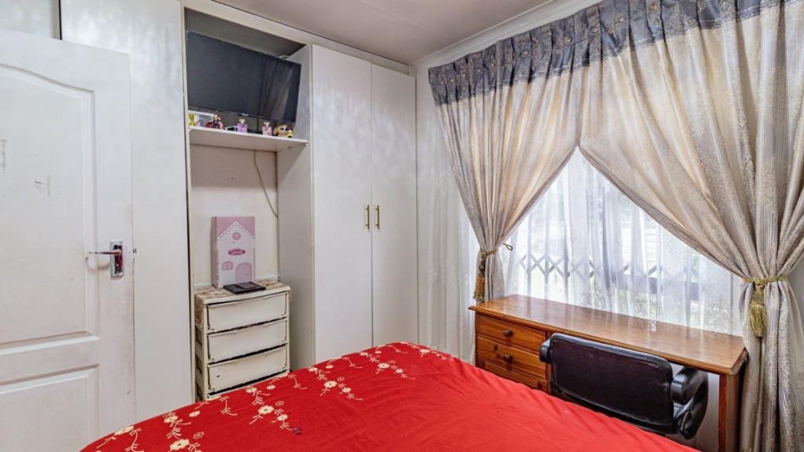 4 Bedroom Property for Sale in Albertsdal Gauteng