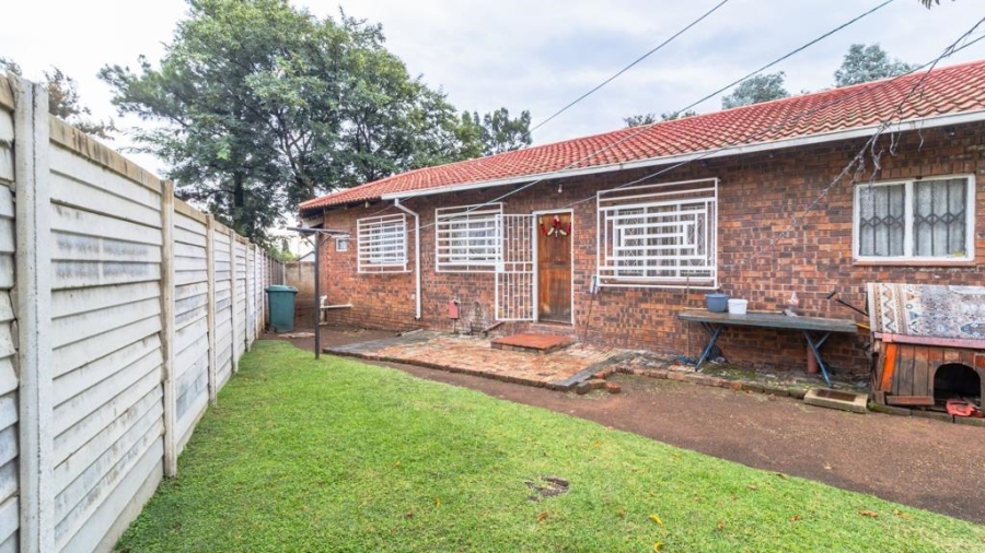 4 Bedroom Property for Sale in Albertsdal Gauteng