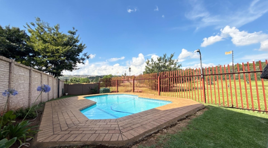 2 Bedroom Property for Sale in Glenvista Gauteng