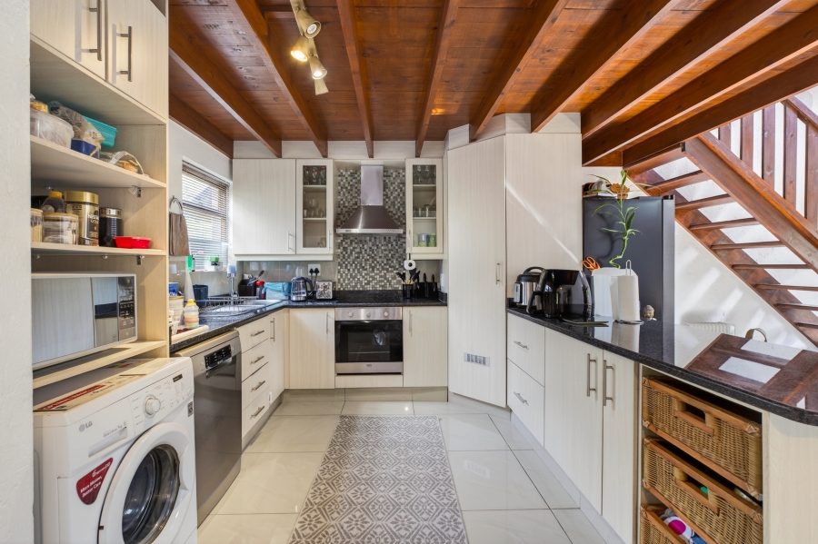 2 Bedroom Property for Sale in Sunninghill Gauteng