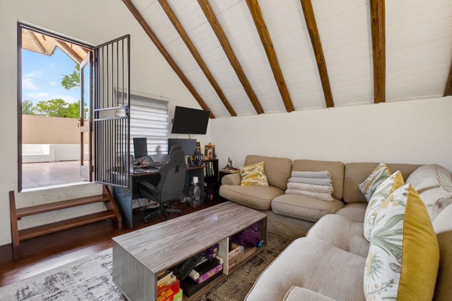 2 Bedroom Property for Sale in Sunninghill Gauteng