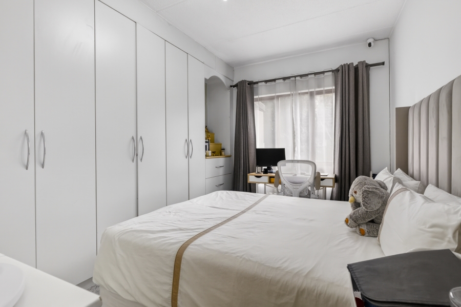 2 Bedroom Property for Sale in Sunninghill Gauteng
