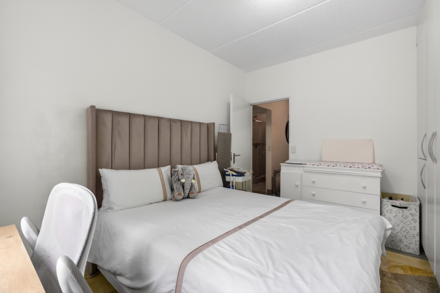 2 Bedroom Property for Sale in Sunninghill Gauteng