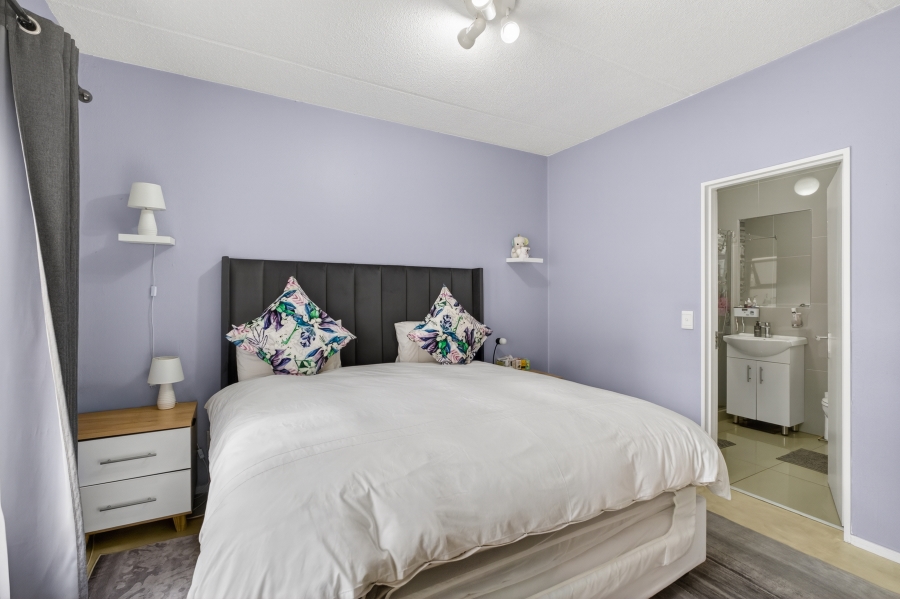 2 Bedroom Property for Sale in Sunninghill Gauteng