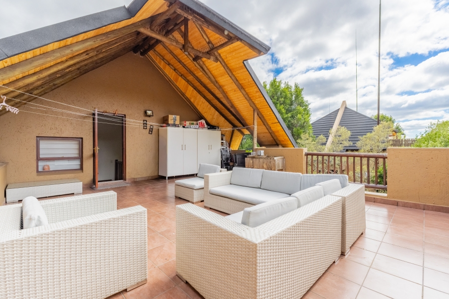2 Bedroom Property for Sale in Sunninghill Gauteng
