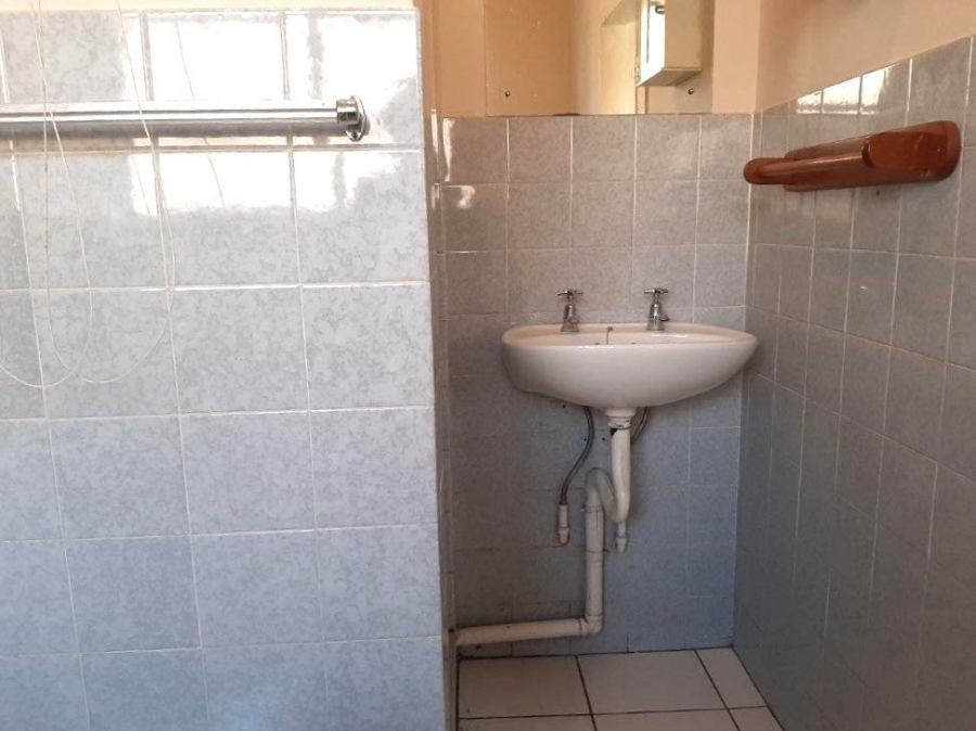 To Let 1 Bedroom Property for Rent in Rouxville Gauteng