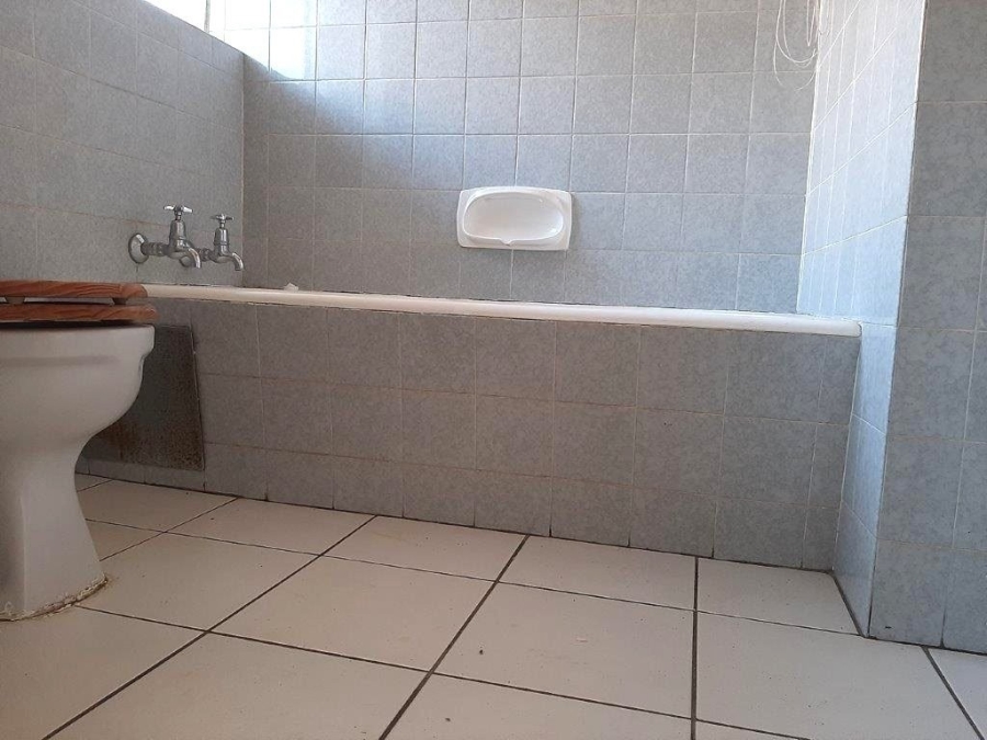To Let 1 Bedroom Property for Rent in Rouxville Gauteng