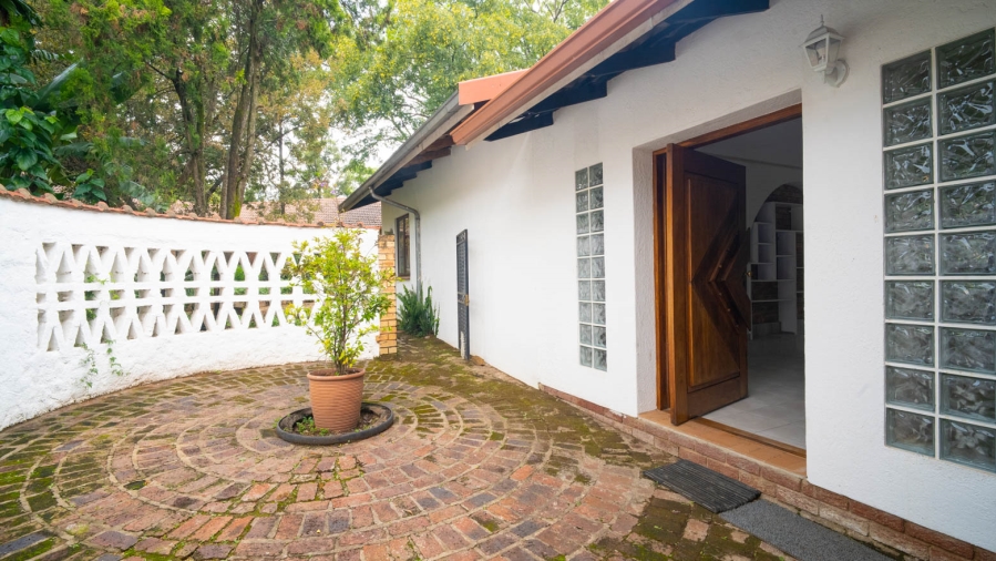 To Let 2 Bedroom Property for Rent in Chartwell Gauteng