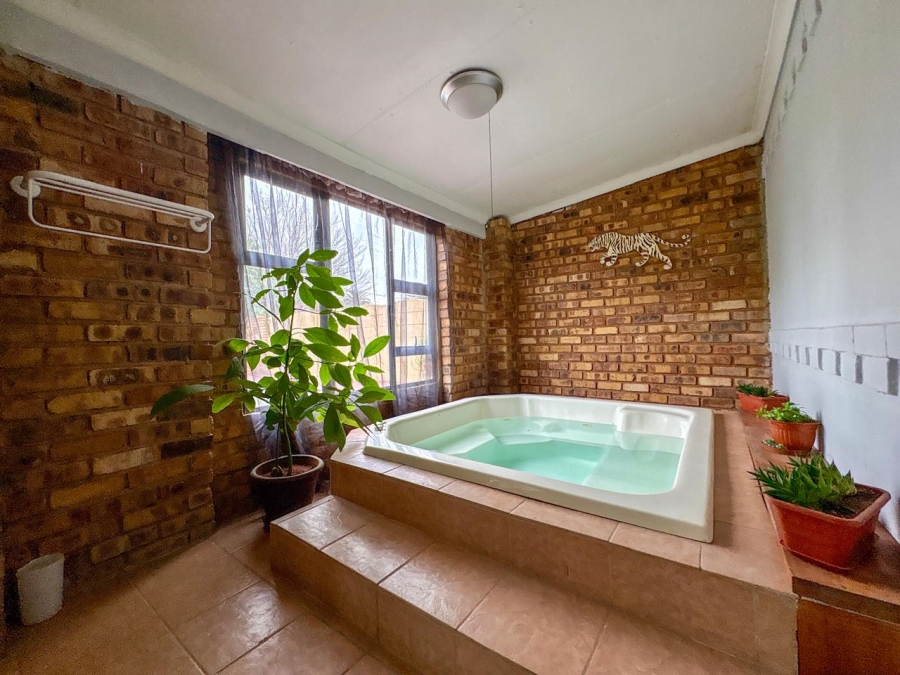 4 Bedroom Property for Sale in Brenthurst Gauteng