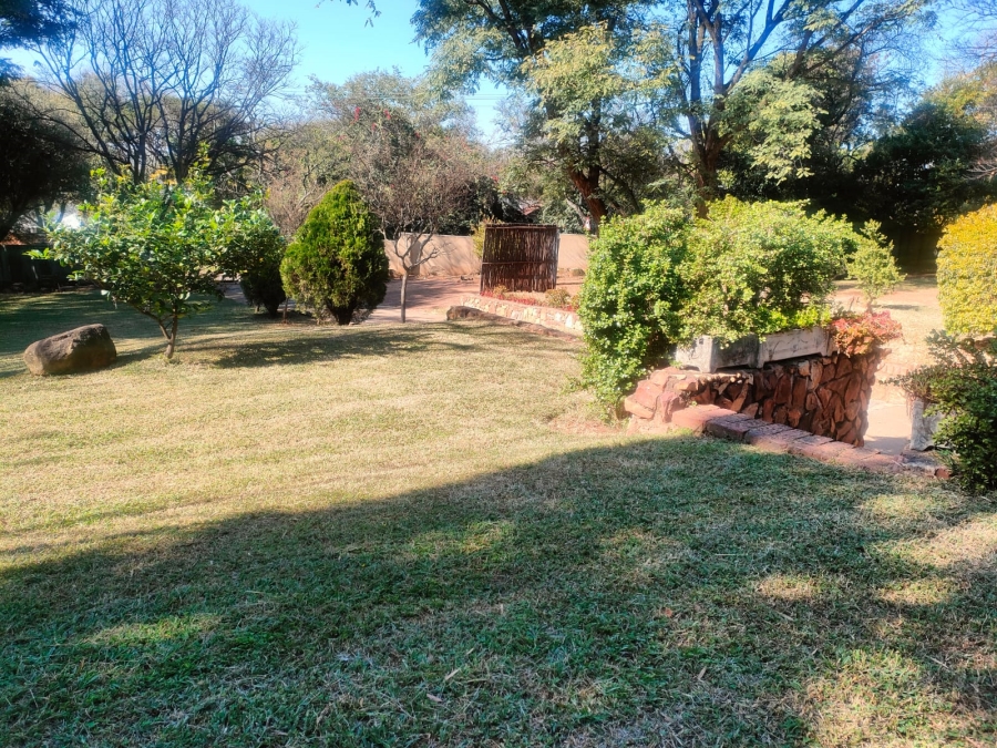 4 Bedroom Property for Sale in Val de Grace Gauteng