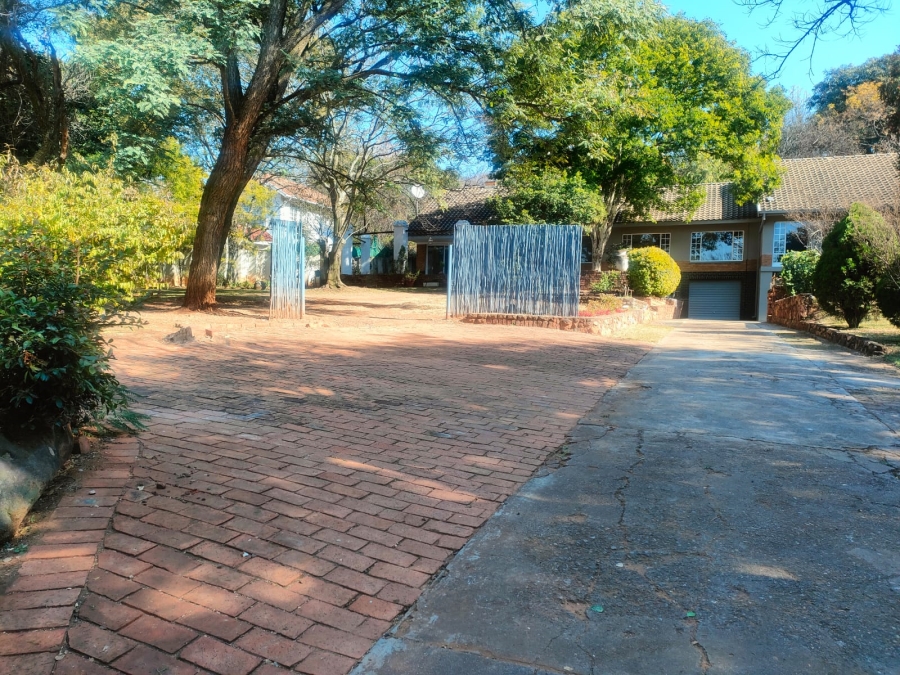 4 Bedroom Property for Sale in Val de Grace Gauteng