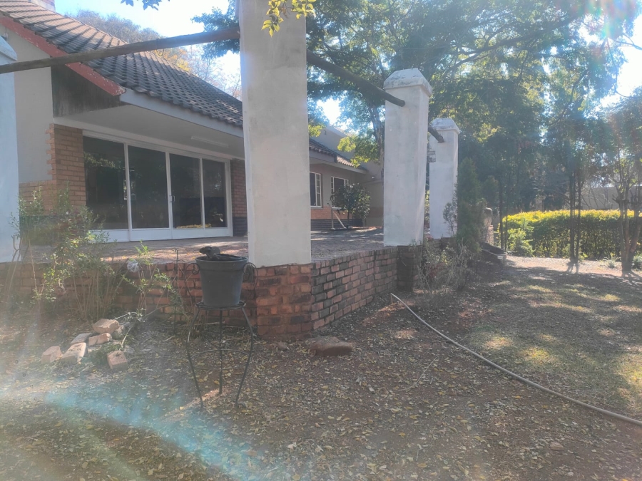 4 Bedroom Property for Sale in Val de Grace Gauteng