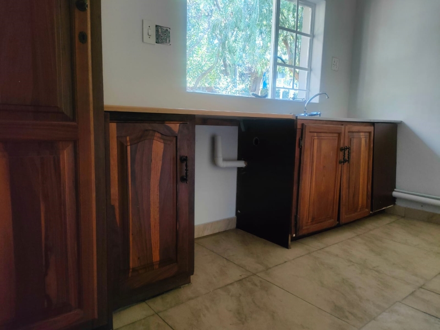 4 Bedroom Property for Sale in Val de Grace Gauteng
