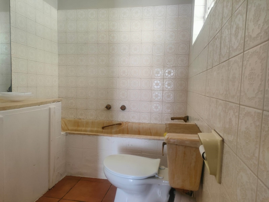 4 Bedroom Property for Sale in Val de Grace Gauteng