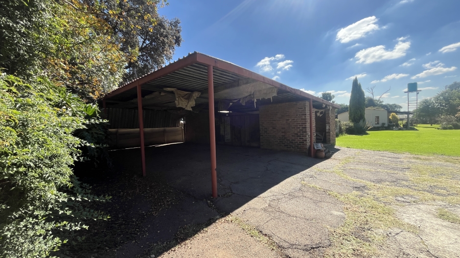 11 Bedroom Property for Sale in Bredell Gauteng