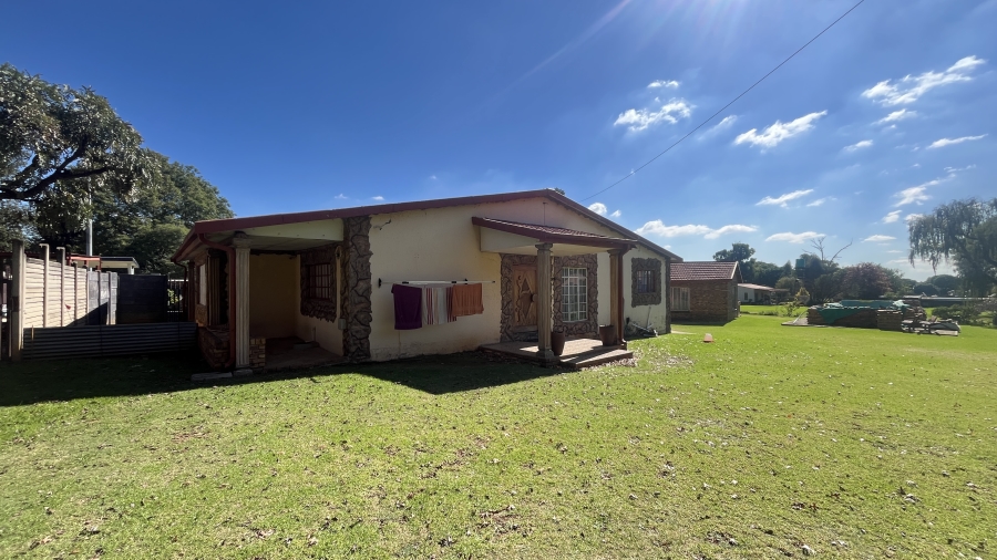11 Bedroom Property for Sale in Bredell Gauteng