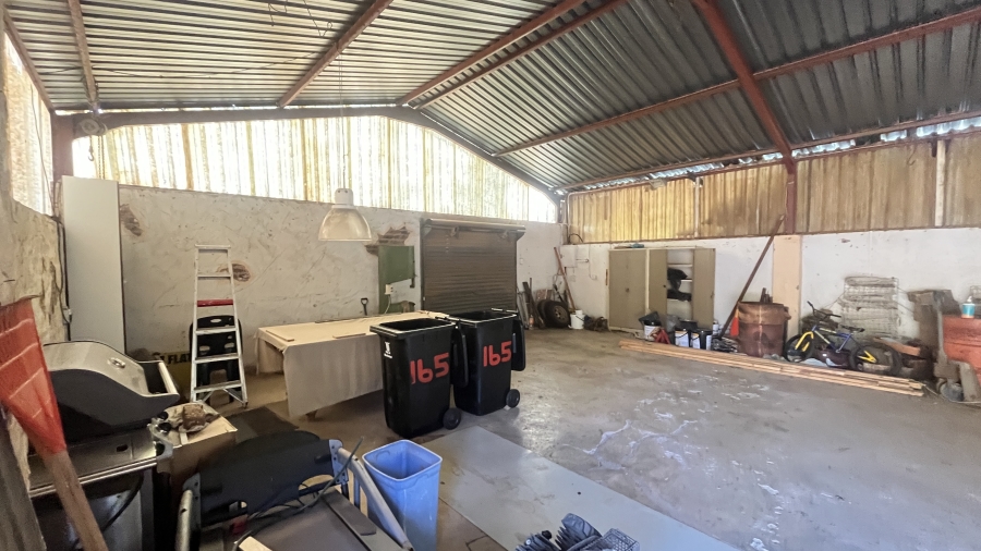 11 Bedroom Property for Sale in Bredell Gauteng