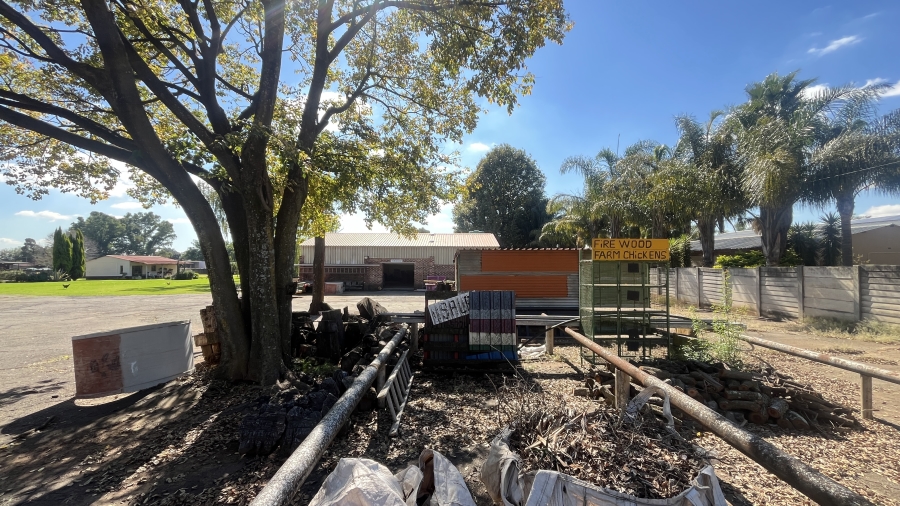11 Bedroom Property for Sale in Bredell Gauteng