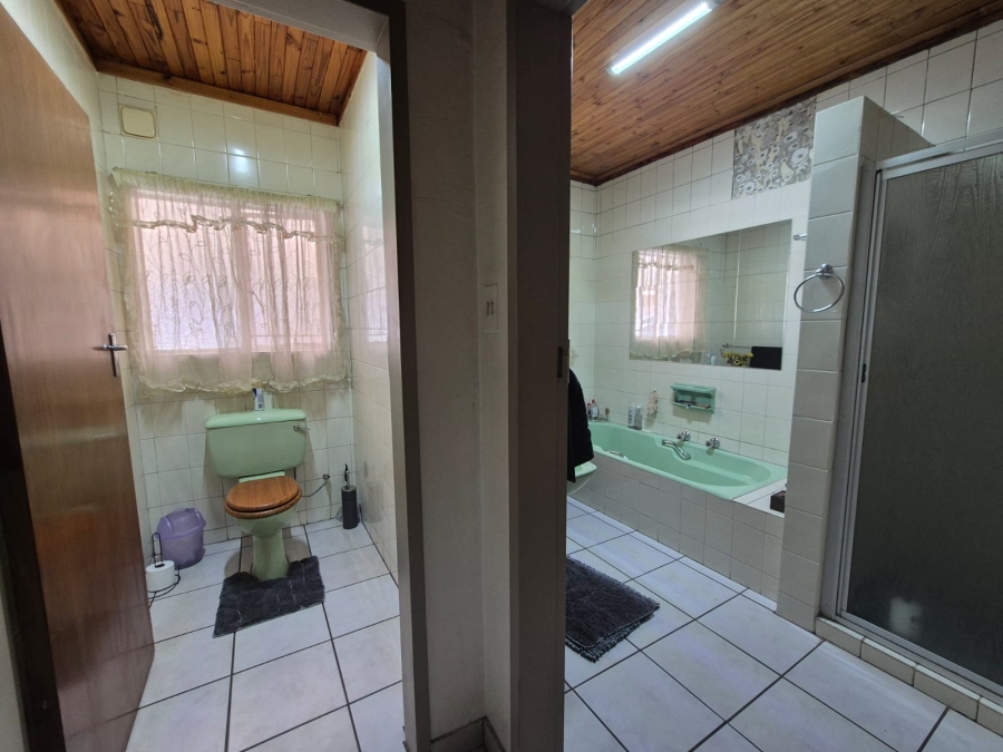 3 Bedroom Property for Sale in Vanderbijlpark SE 7 Gauteng