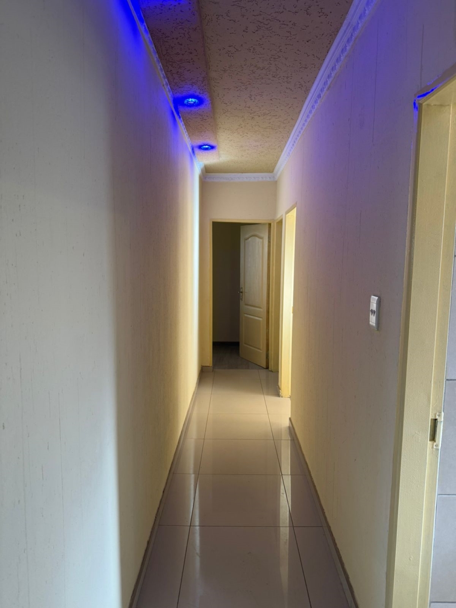 3 Bedroom Property for Sale in Golden Gardens Gauteng