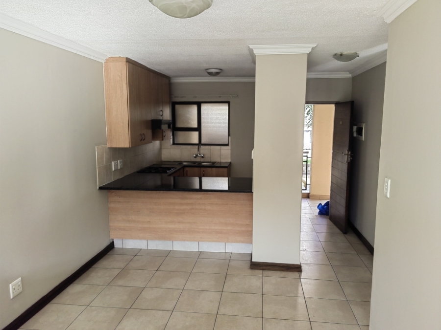 To Let 2 Bedroom Property for Rent in Halfway House Gauteng