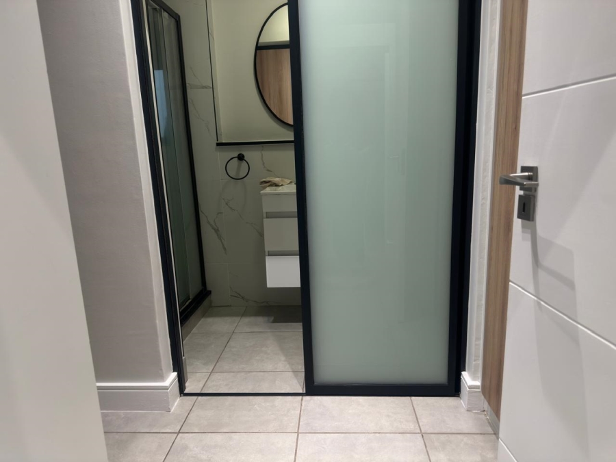To Let 1 Bedroom Property for Rent in Waterfall Gauteng