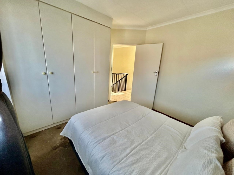 2 Bedroom Property for Sale in Halfway Gardens Gauteng