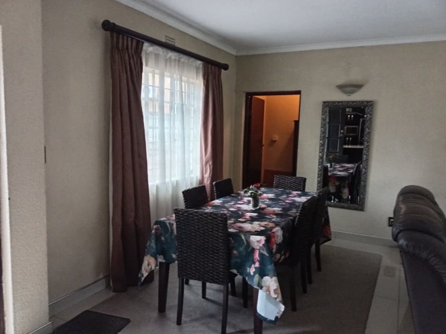 3 Bedroom Property for Sale in Buccleuch Gauteng