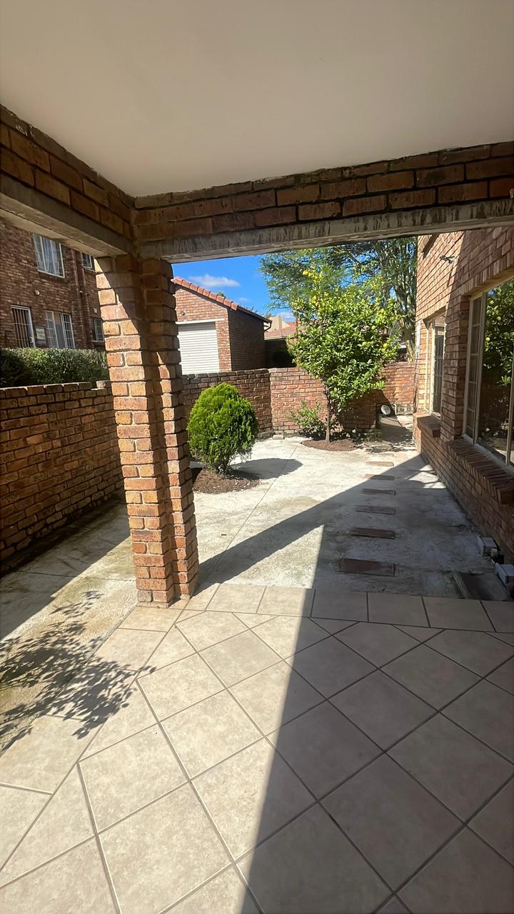 To Let 3 Bedroom Property for Rent in The Reeds Gauteng