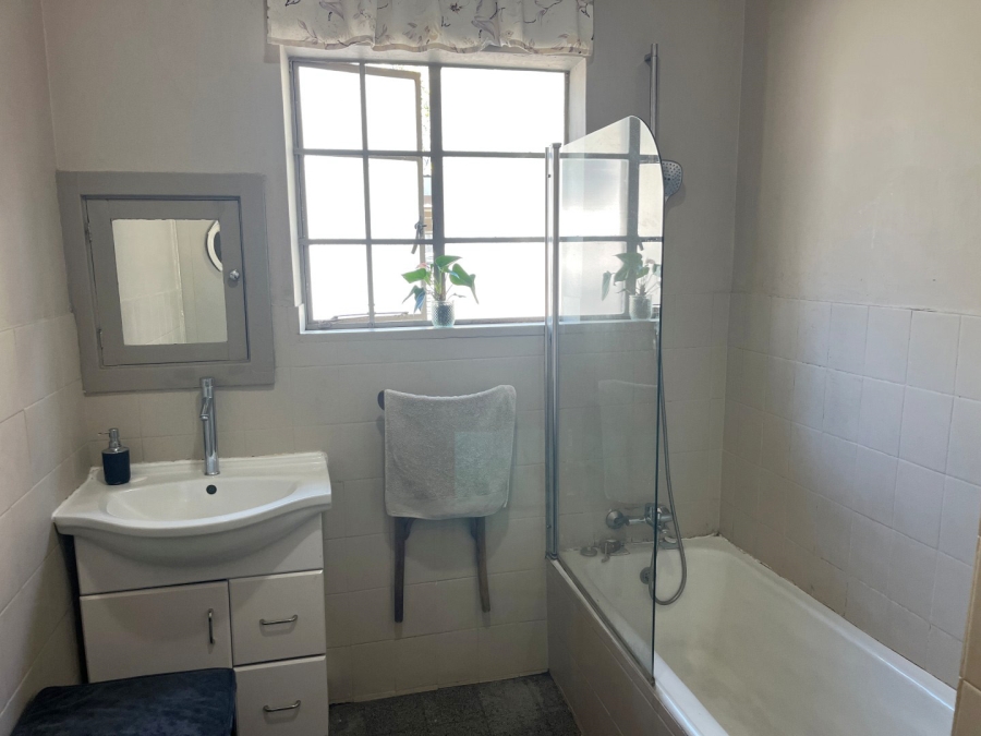 6 Bedroom Property for Sale in Highlands North Gauteng