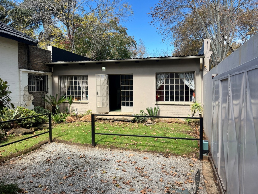 6 Bedroom Property for Sale in Highlands North Gauteng