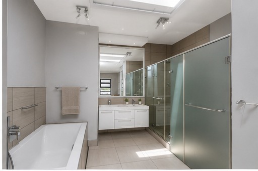 2 Bedroom Property for Sale in Morningside Gauteng