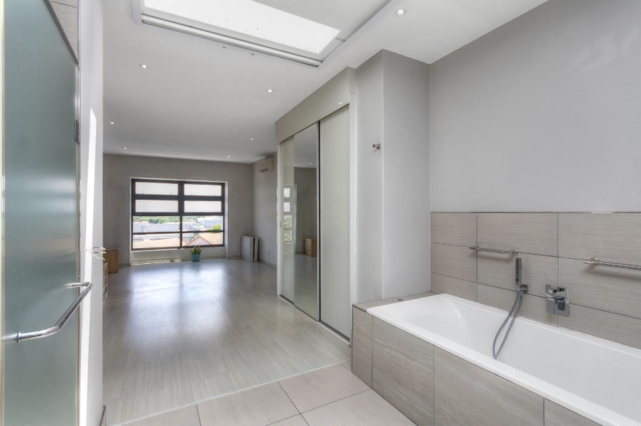 2 Bedroom Property for Sale in Morningside Gauteng