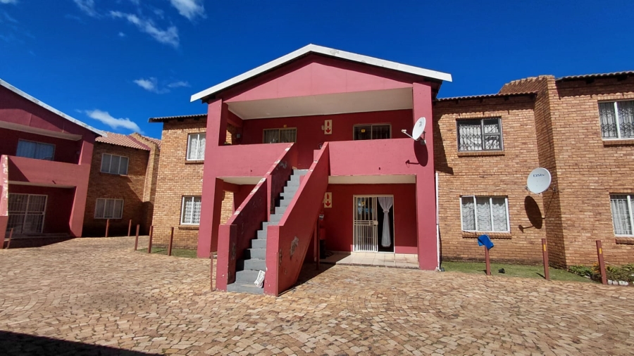2 Bedroom Property for Sale in Greenhills Gauteng