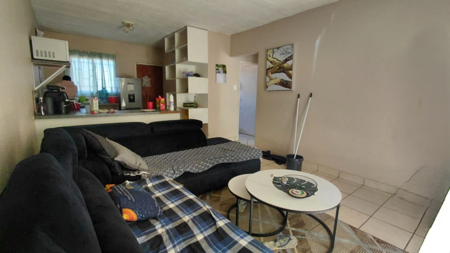 2 Bedroom Property for Sale in Greenhills Gauteng