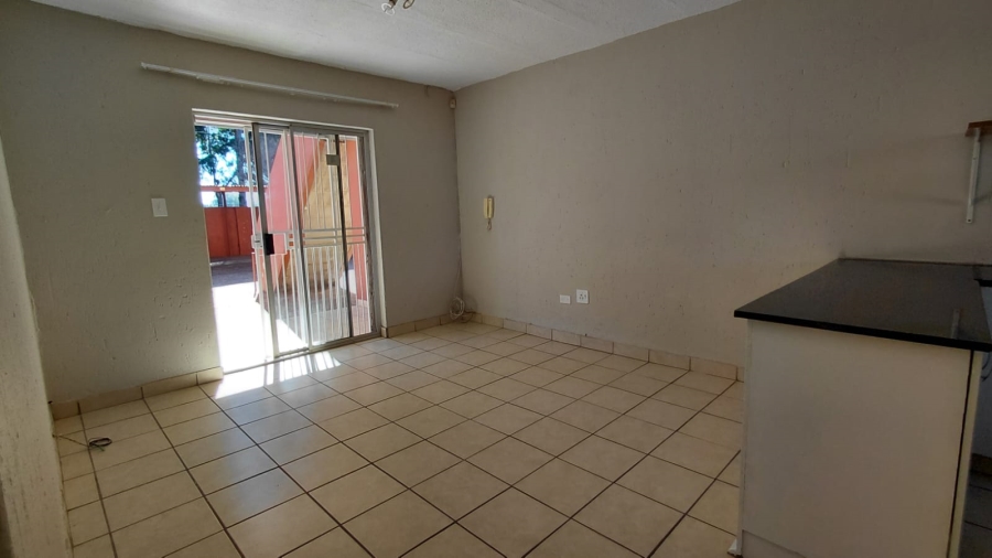 2 Bedroom Property for Sale in Greenhills Gauteng