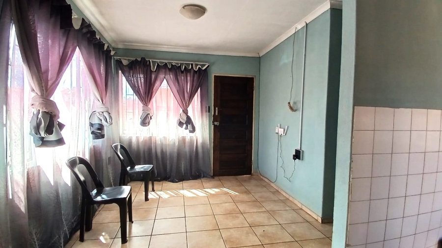 2 Bedroom Property for Sale in Toekomsrus Gauteng