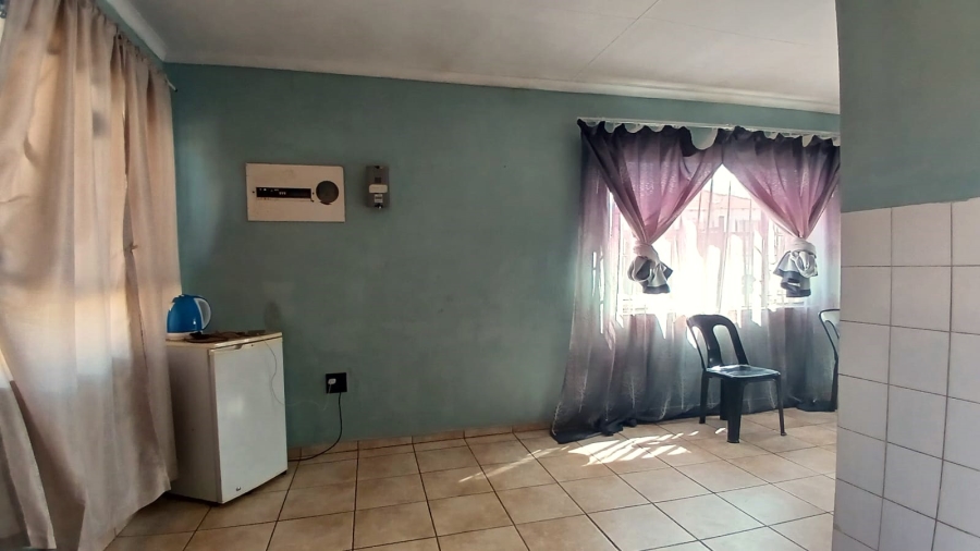 2 Bedroom Property for Sale in Toekomsrus Gauteng