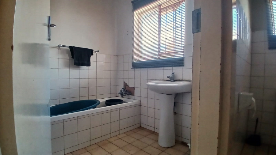 2 Bedroom Property for Sale in Toekomsrus Gauteng