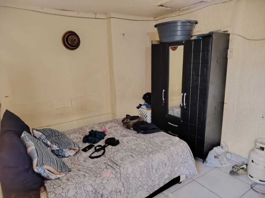 10 Bedroom Property for Sale in Mohlakeng Gauteng