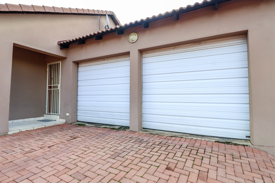 3 Bedroom Property for Sale in Thatchfield Estate Gauteng