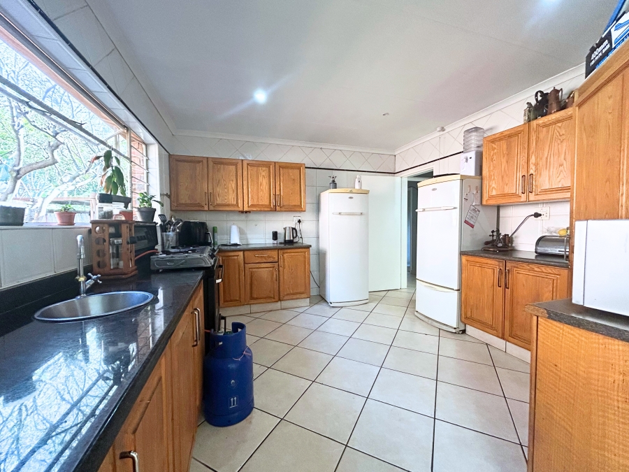 5 Bedroom Property for Sale in Eldoraigne Gauteng