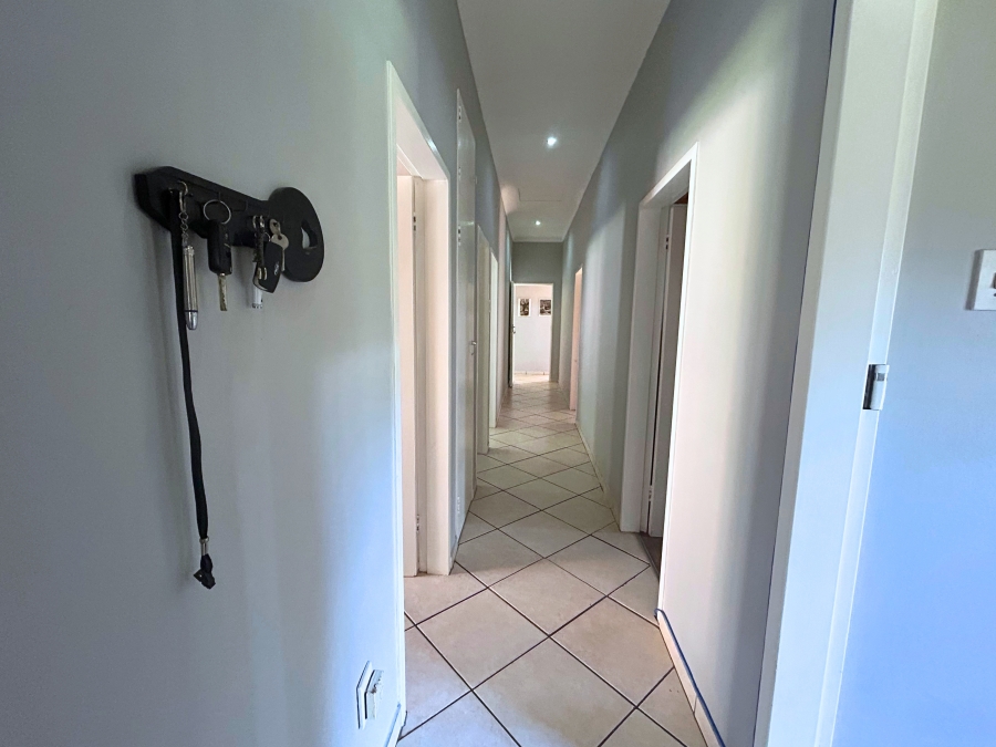 5 Bedroom Property for Sale in Eldoraigne Gauteng