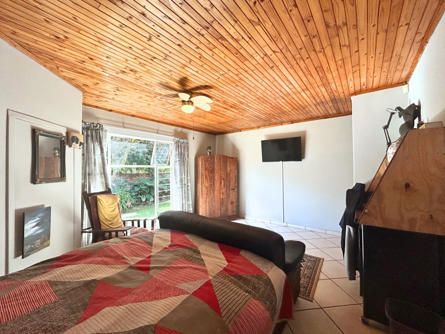5 Bedroom Property for Sale in Eldoraigne Gauteng