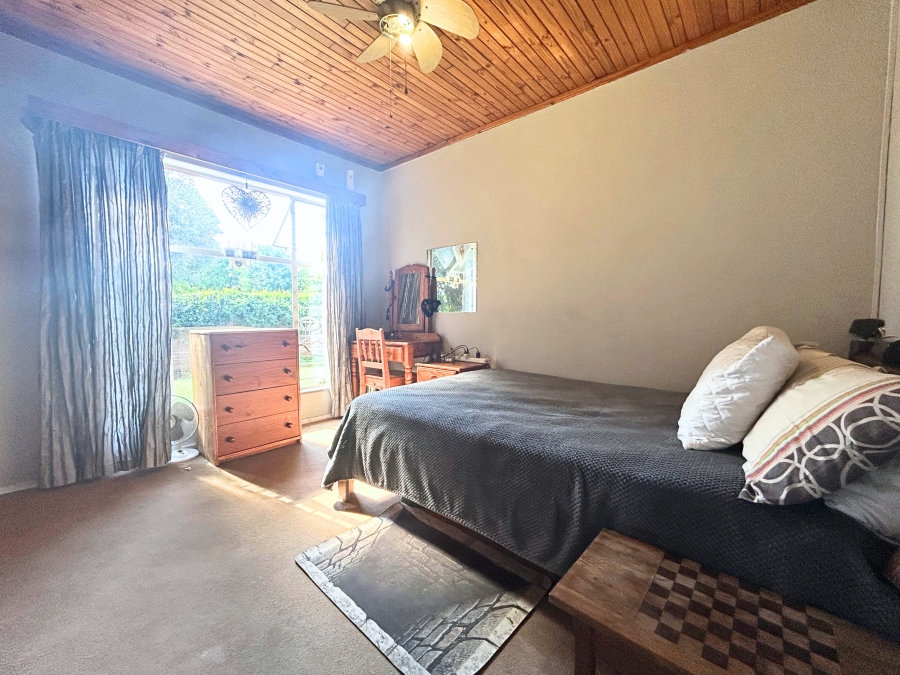 5 Bedroom Property for Sale in Eldoraigne Gauteng