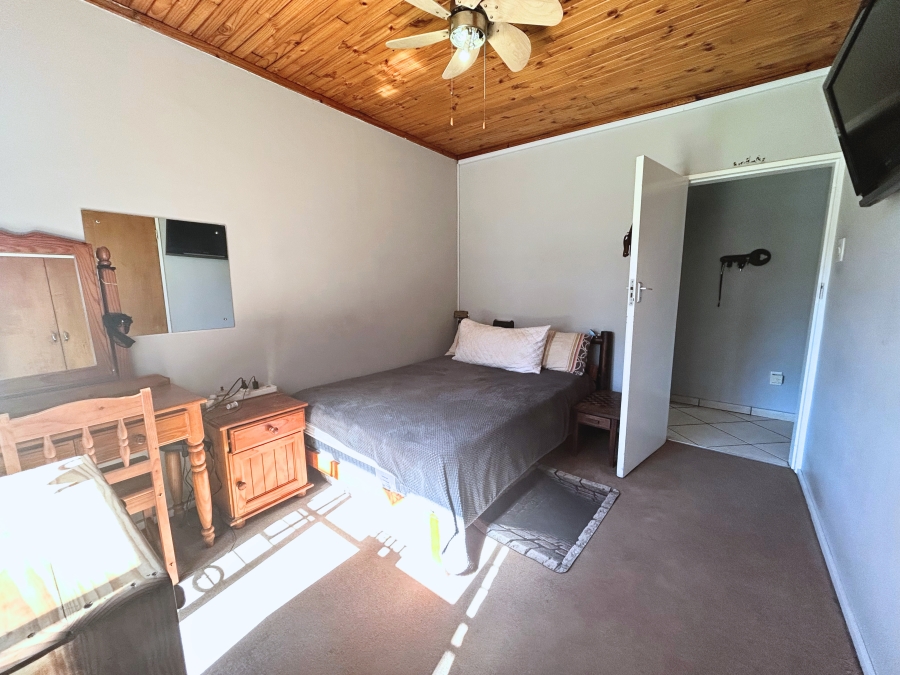 5 Bedroom Property for Sale in Eldoraigne Gauteng