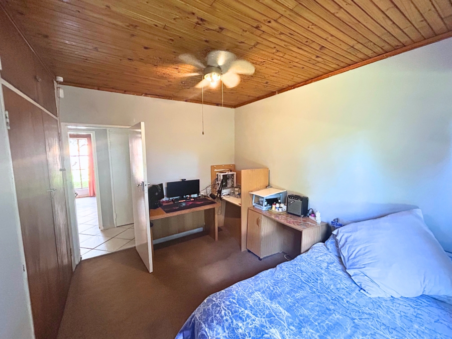 5 Bedroom Property for Sale in Eldoraigne Gauteng